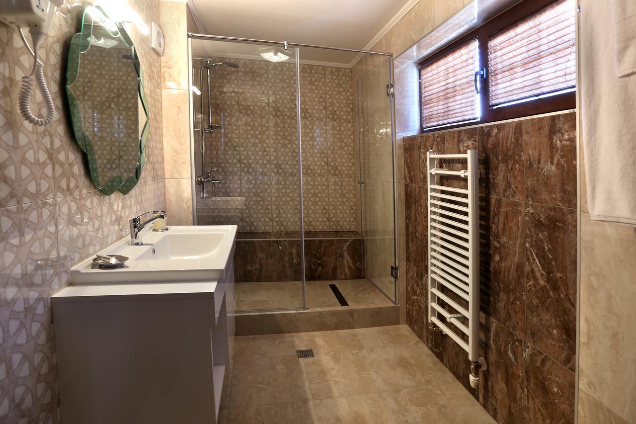 Hotel Green Garden Shumen Ngoại thất bức ảnh