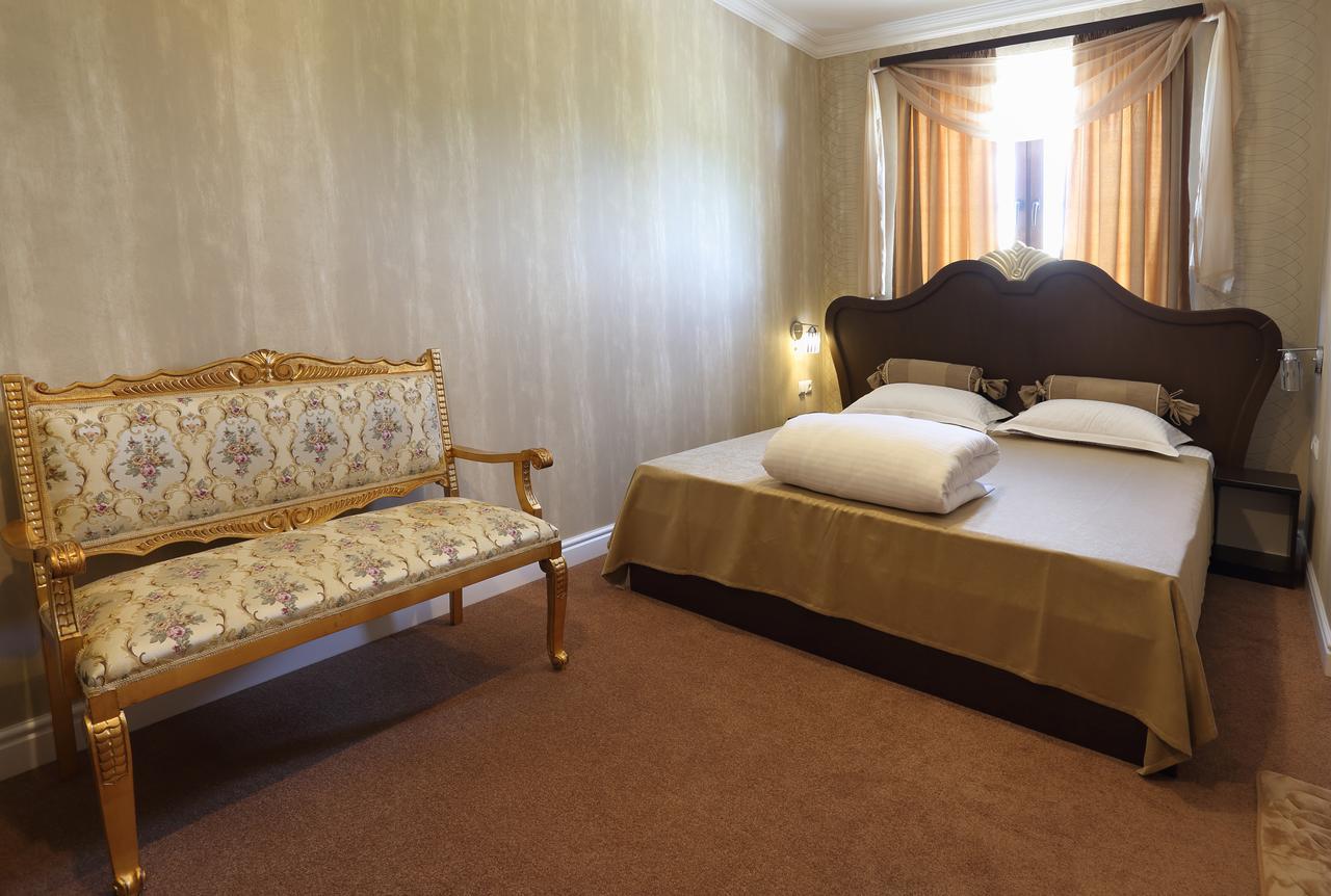 Hotel Green Garden Shumen Ngoại thất bức ảnh