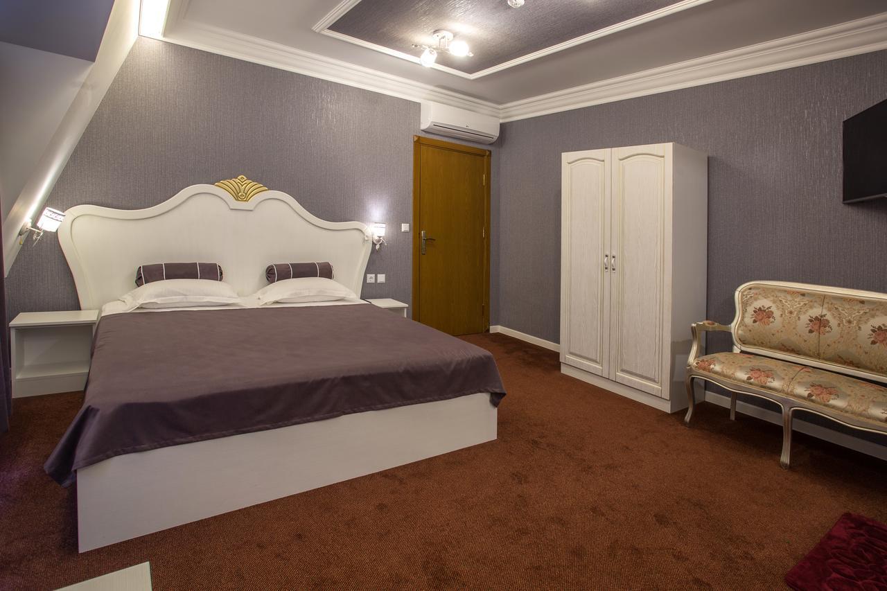 Hotel Green Garden Shumen Ngoại thất bức ảnh