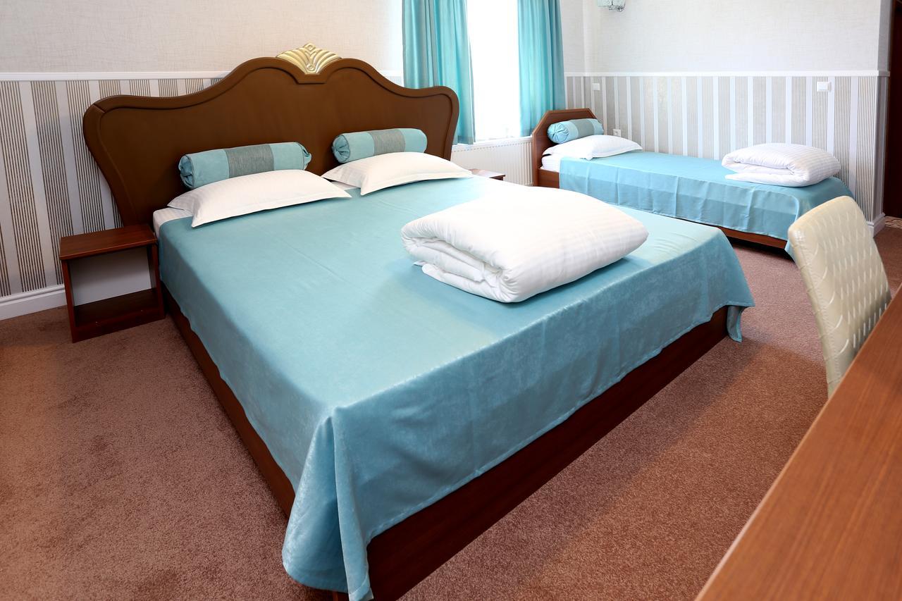 Hotel Green Garden Shumen Ngoại thất bức ảnh